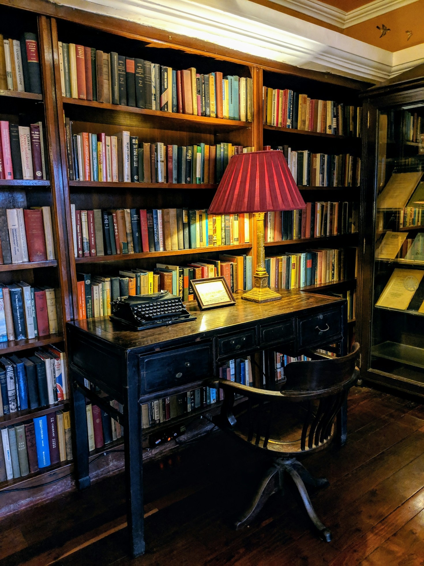 Exploring Love, Longing, and Healing Through Expressive Stanzas